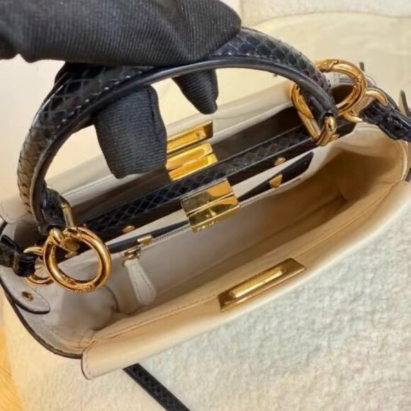 FENDI Peekaboo classic twist lock closure iconic FF pattern shoulder bag - Picture 7 of 7